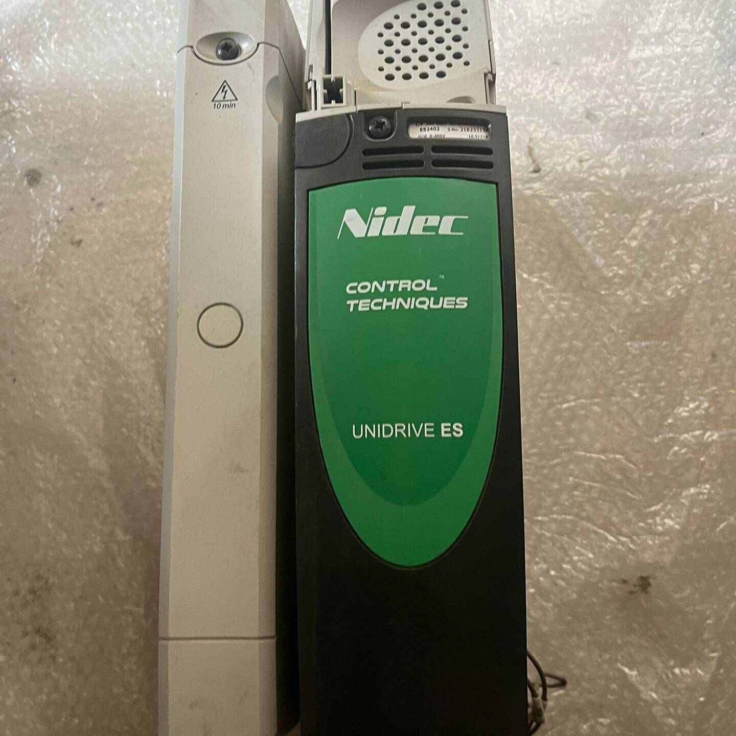 议价爱默生变频器ES2402，ES2404, ES2403  ，适用