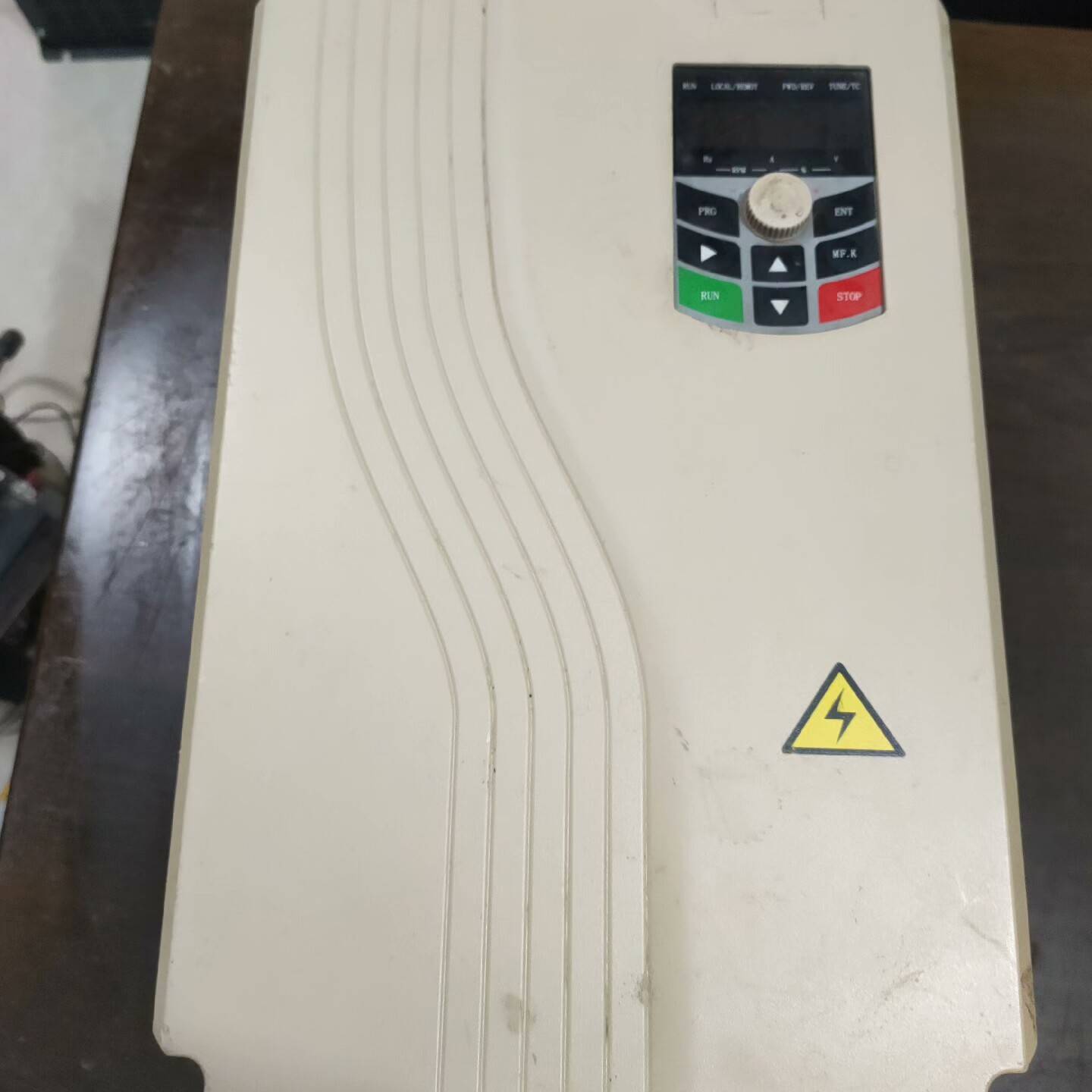 议价精变频器HK3000-015PT4适用