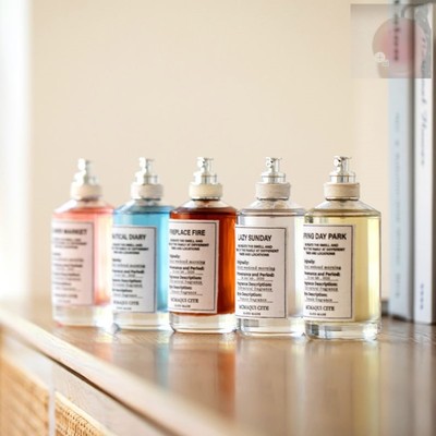 慵懒周日花果香调女士香水清新淡香氛持久留香小众品牌平价学生党