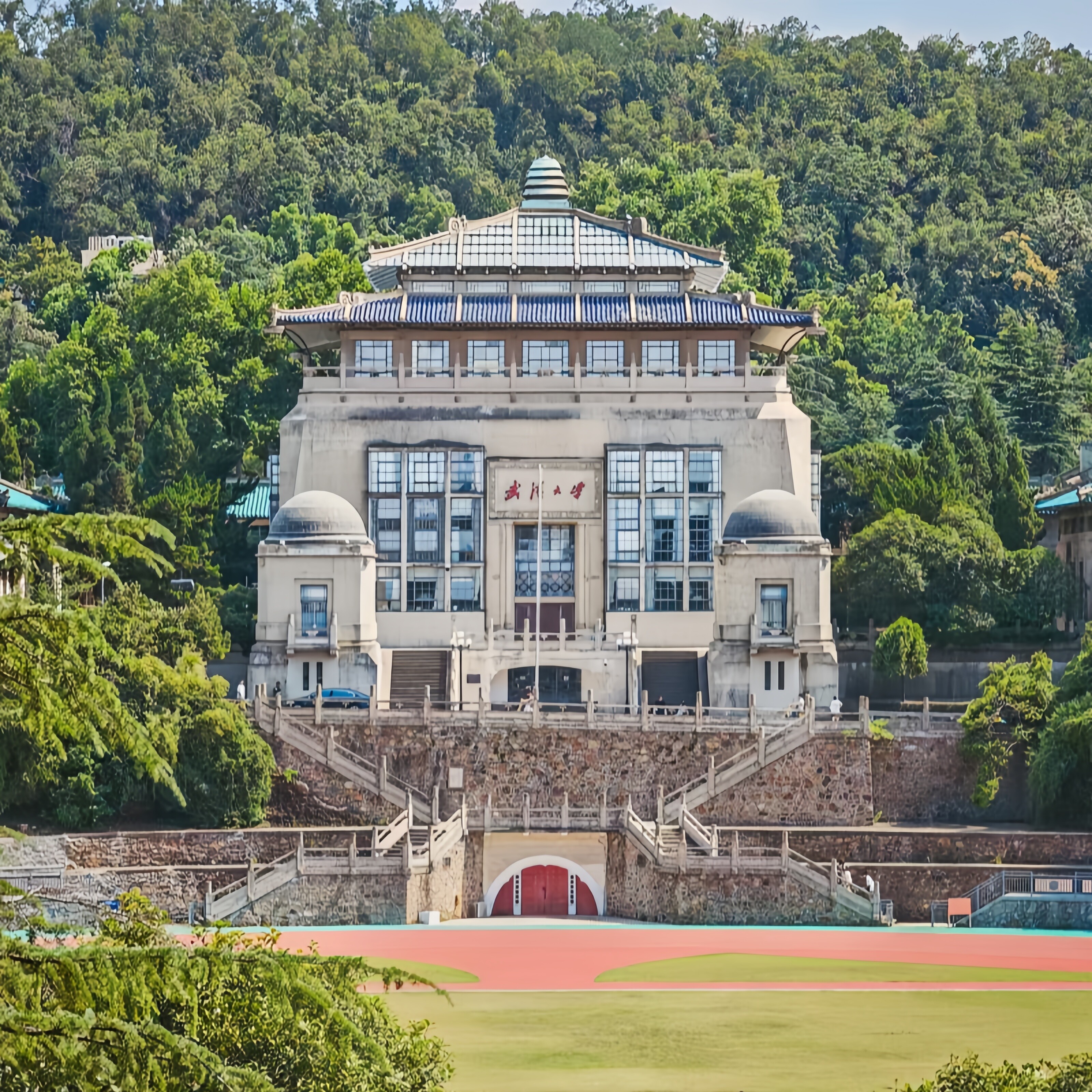 武汉大学一日游【武大学霸讲解+私家团讲解+车辆报备】