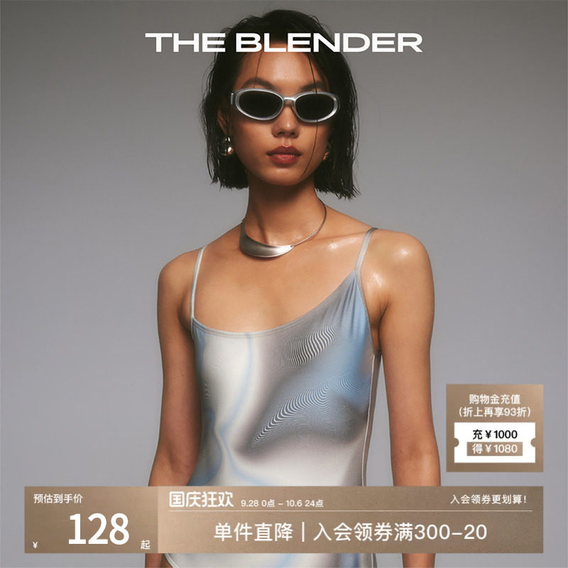 TheBlender海边温泉度假露背图片