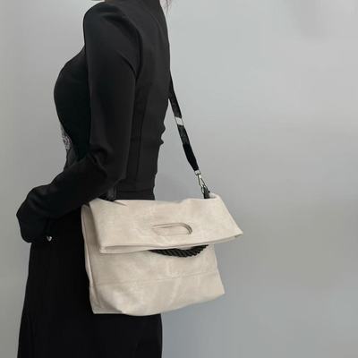 江衡同款小号极简风软皮托特包