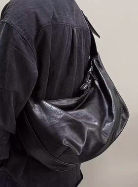 通勤百搭斜挎饺子包黑色软皮托特包大容量松弛感斜挎包通勤单肩包