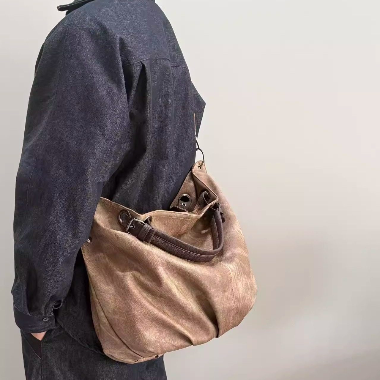 复古工装秋冬新款托特包女大容量多功能单肩斜挎包通勤手提包慵懒,箱包皮具/热销女包/男包,通用款女包,淘宝优惠券,粉丝福利购,淘宝优惠卷