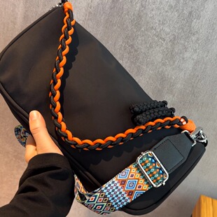 贵宝的包黑色斜挎包尼龙运动包百搭ins休闲单肩轻便耐用民族