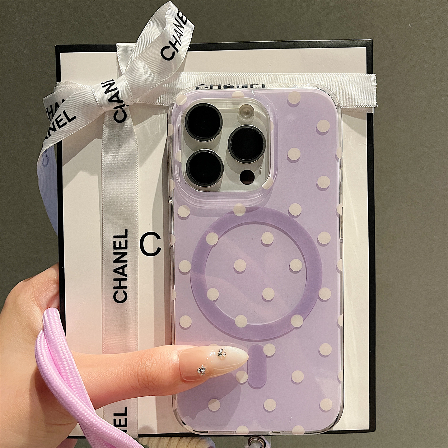 紫色白波点磁吸带挂绳适用苹果16手机壳新款16promax套iphone15promax防摔16pro硅胶苹果15全包苹果13女14pro