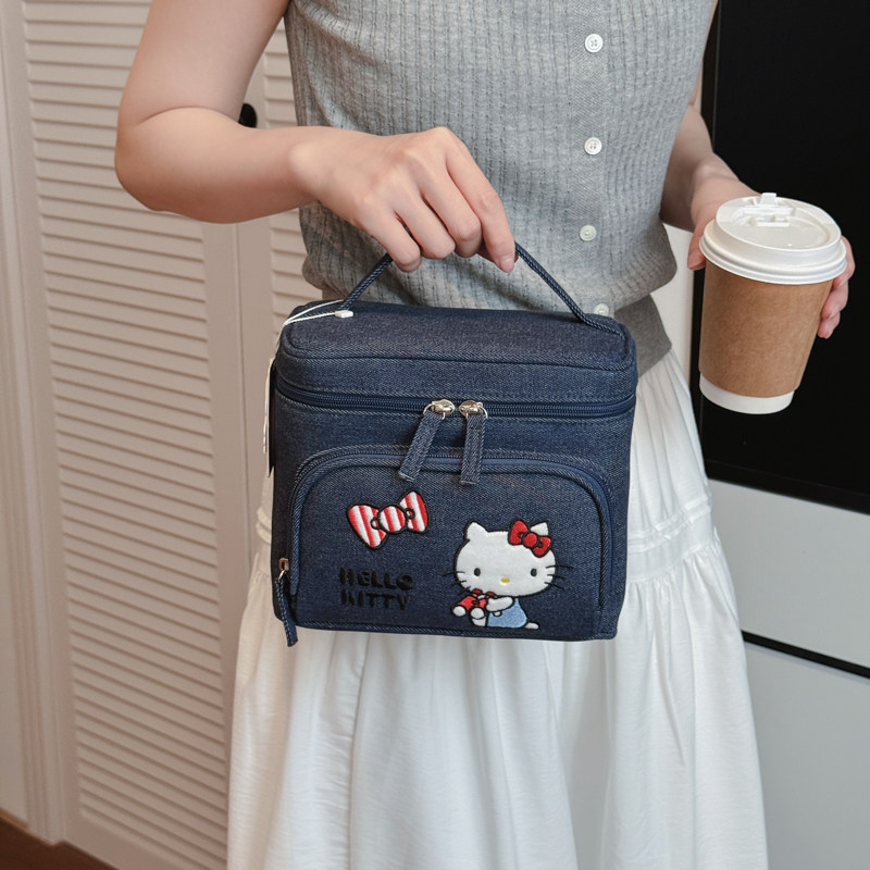雾花HelloKitty刺绣化妆包正版授权牛仔大容量手提收纳化妆箱旅行