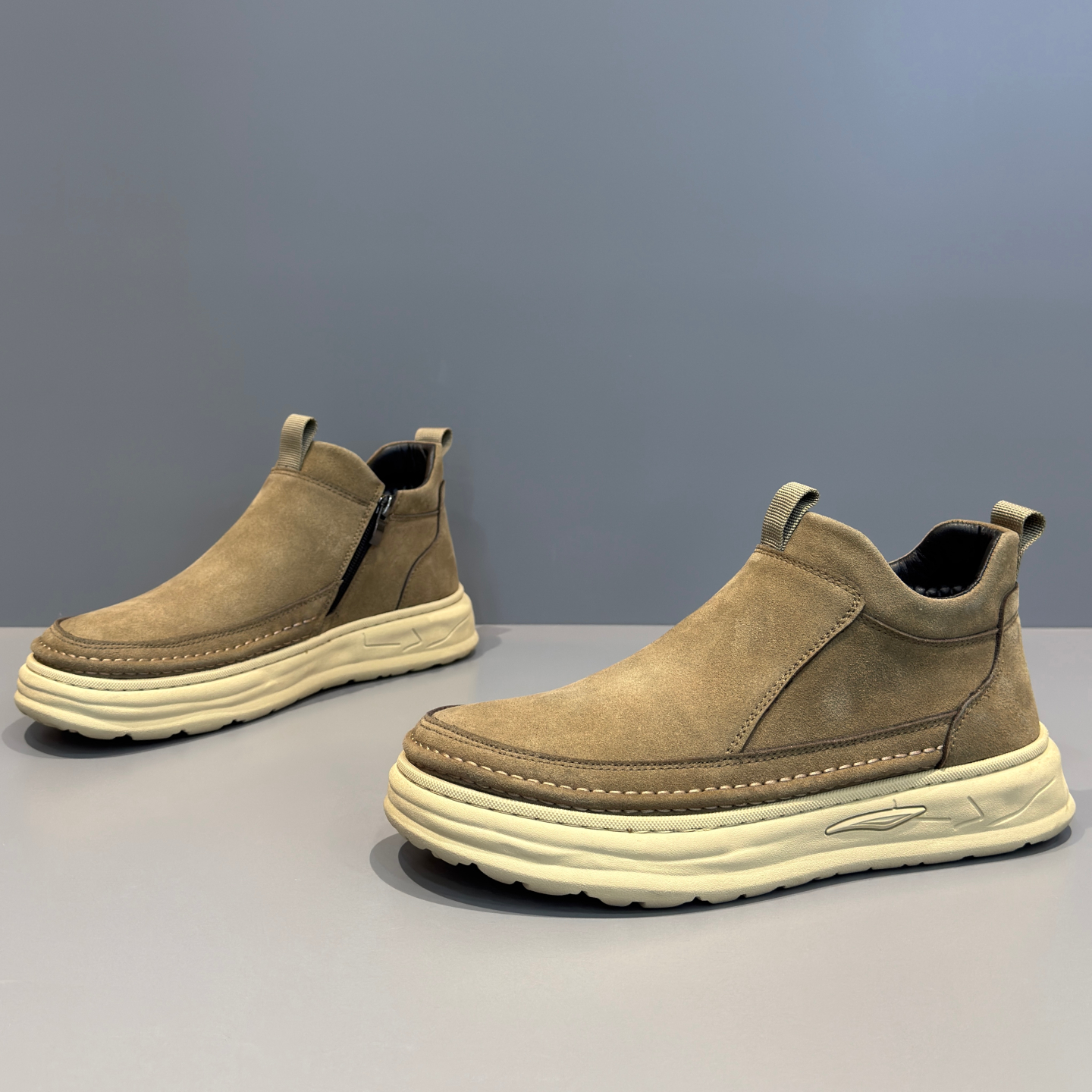 冬季新款加绒保暖高帮鞋男士短靴