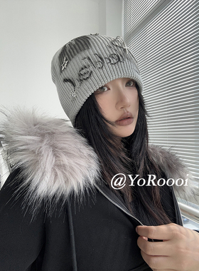YoRoooi 自制秋冬甜酷辣妹字母别针堆堆帽保暖防风冷帽百搭毛线帽