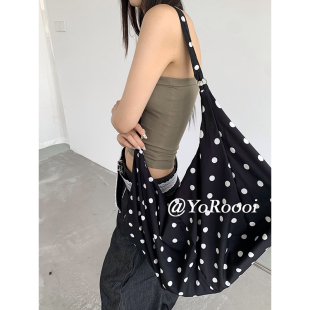 YoRoooi 复古韩系百搭帆布黑色波点大容量单肩斜挎包手拎购物袋女