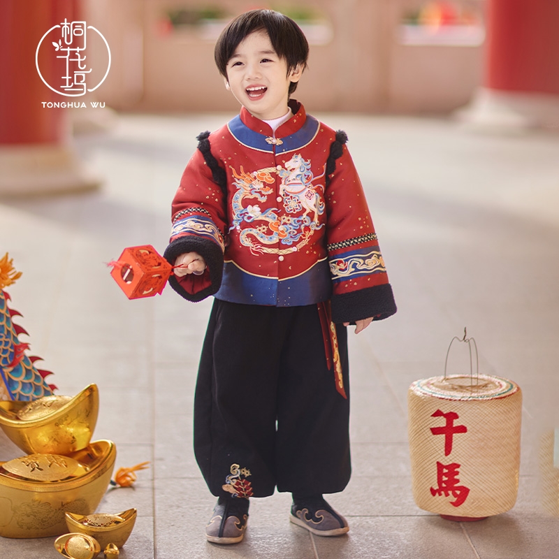 桐花坞男童冬季拜年服套装