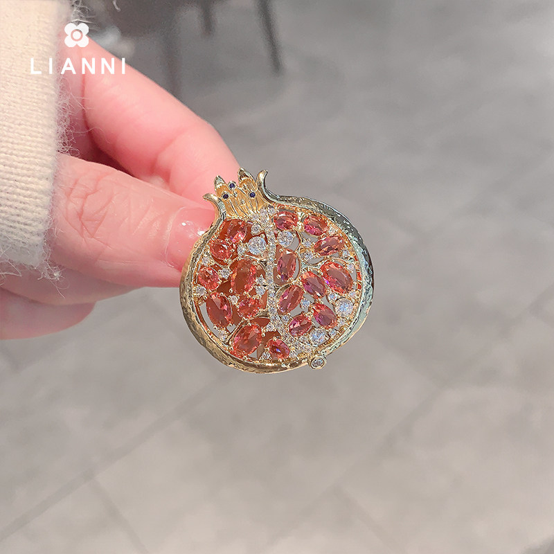 红石榴胸针设计感小众多子多福好寓意高档女胸花别针西装旗袍配饰