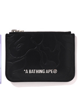 BAPE配饰字母金属标暗纹迷彩图案零钱包190316M