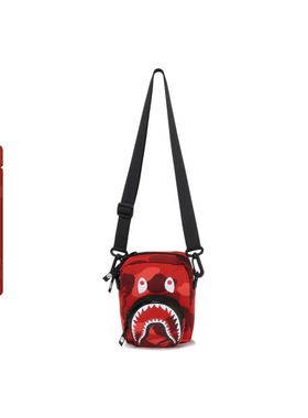 BAPE配饰鲨鱼迷彩图案迷你斜挎小包002901P