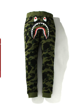 BAPE男装秋冬鲨鱼印花经典迷彩图案运动长裤152012H