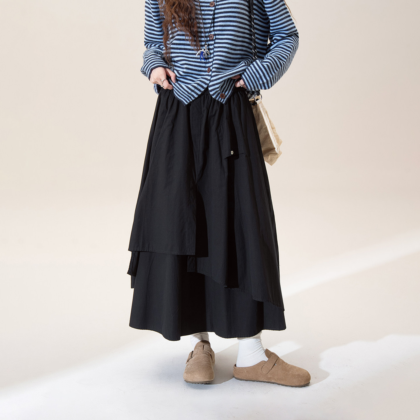 韩版黑色不规则双层高腰半身裙女2026秋季新款松弛感a字垂感长裙