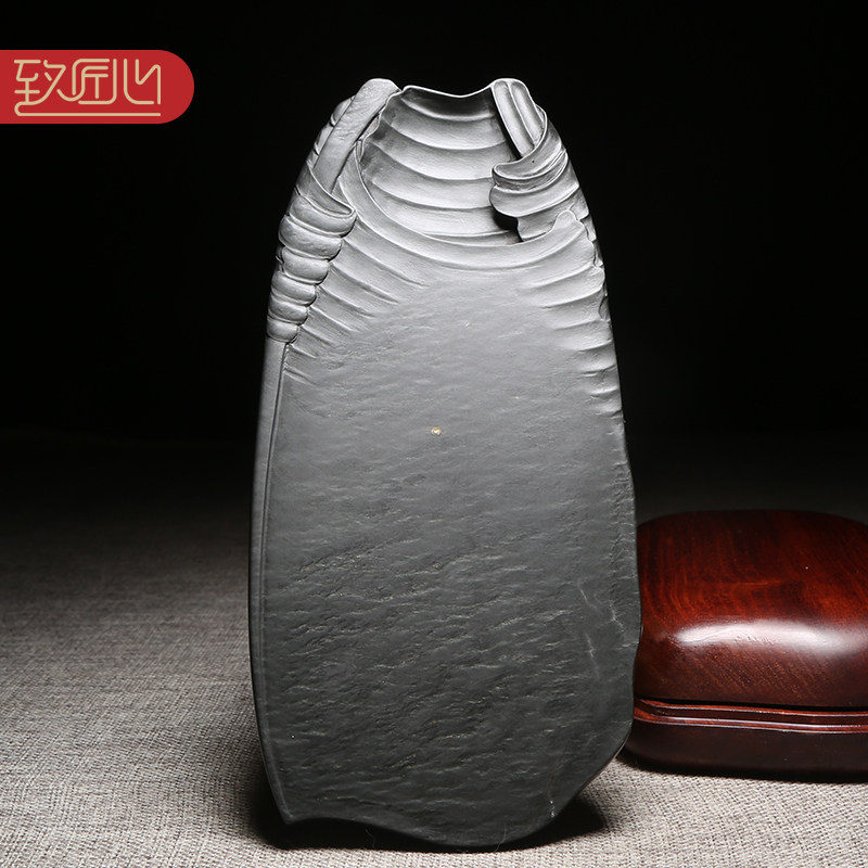 传统歙砚名师作品/蕉叶砚/天然原石老坑水玄坑水波纹收藏送礼佳品手工巧雕匠心孤品砚台龙尾山四大名砚之一