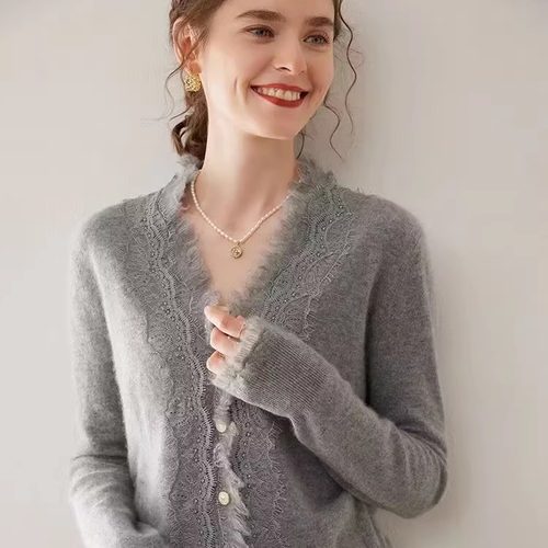 软糯山羊绒针织开衫V领系扣毛衣