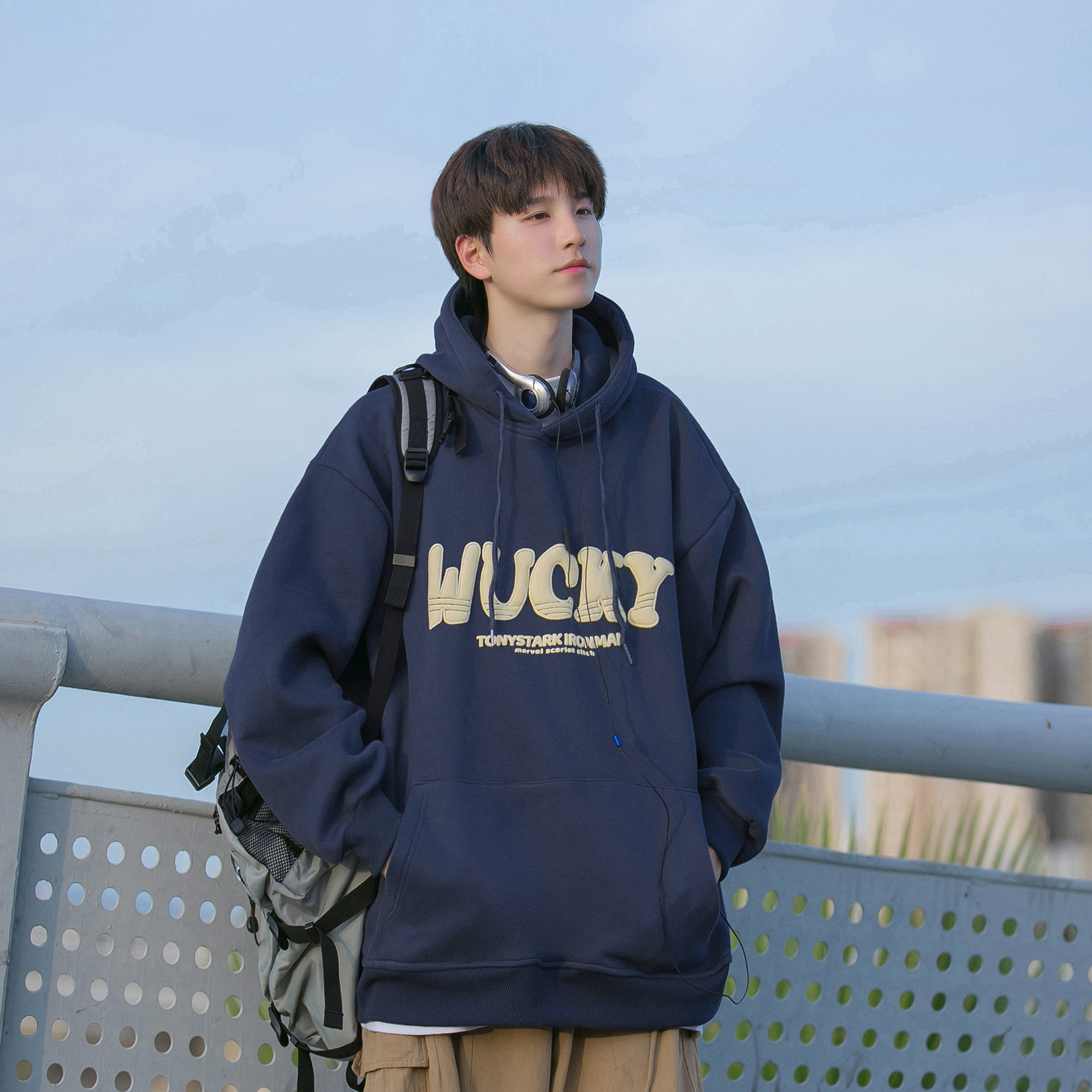 港仔文艺男 重磅藏青色发泡连帽卫衣男春秋2025新款男款男生外套