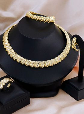 5pcs Golden Vintage Necklace, Bracelet, Earrings, And Ring,