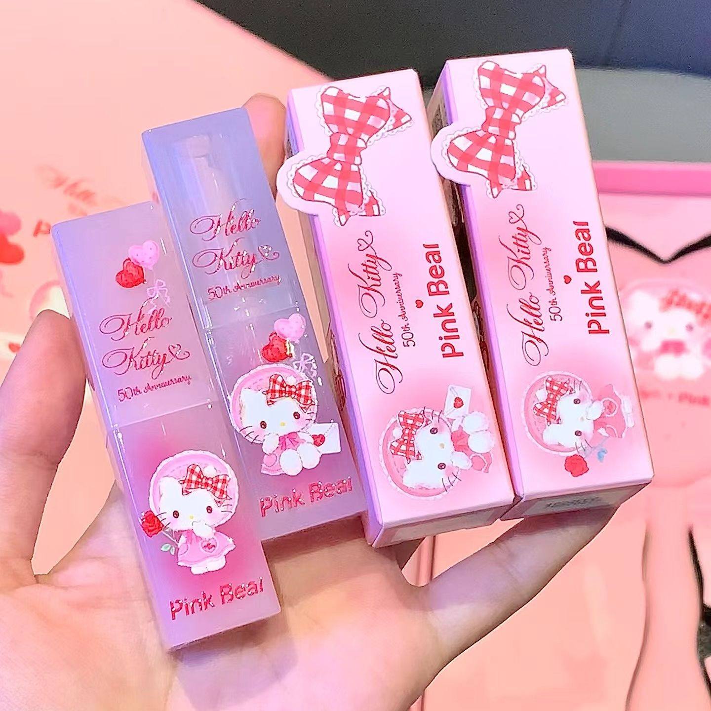 r皮可熊Hellokitty联名款口红