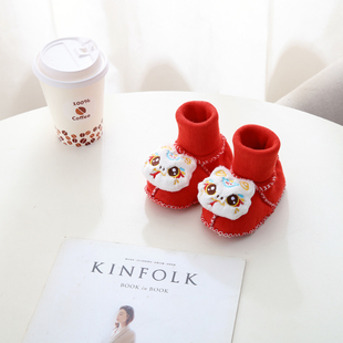 婴儿鞋子红色宝宝周岁步前鞋软底加绒袜套保暖学步袜秋冬款婴幼儿