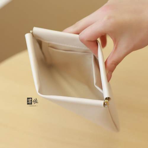 【超低价】随身零钱包耳机数据线收纳小包口红袋学生磁吸收纳卡包