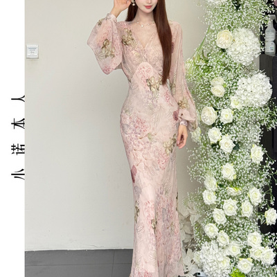 小诺本人深v碎花连衣裙度假风荷叶边收腰长裙小众超火包臀裙25805