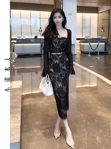 小诺本人蕾丝套装女2023夏性感洋气吊带背心高腰半身裙两件套928