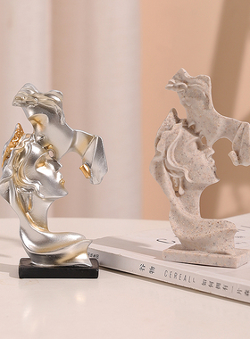 一吻定情摆件酒柜电视柜装饰摆件