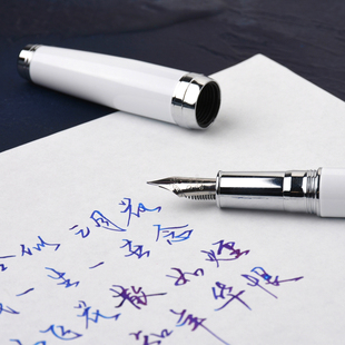 特细小美工笔新月3烤漆瓷白钢笔马卡龙色学生女练字盒装礼品笔可爱打卡书法专用复古金属考试笔钢笔论坛