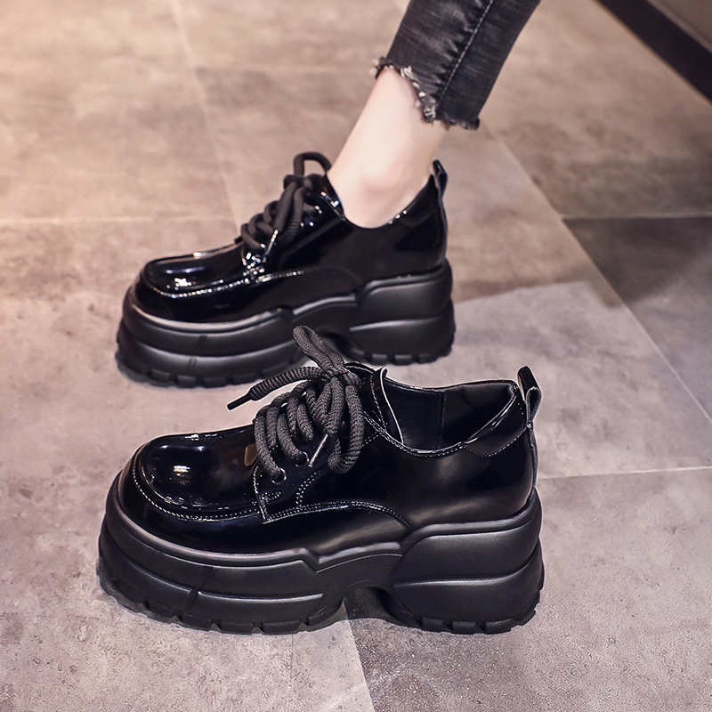 百搭坡跟厚底小皮鞋女