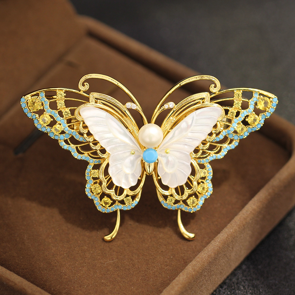 高级感轻奢微镶锆石昆虫蝴蝶胸针