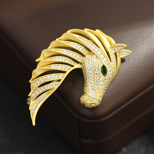 新款中式哑面马首胸针个性百搭男女同款生肖动物镶石别针配饰胸花