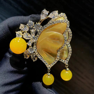 配饰品 奢华海水贝壳蝴蝶胸针高档女黄玛瑙胸花设计感小众别针服装