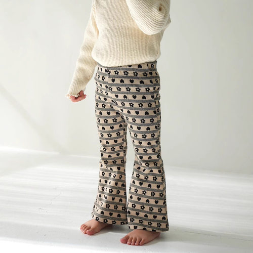 2026pippi春夏新款百搭舒适女孩女宝女童超柔提花爱心针织喇叭裤