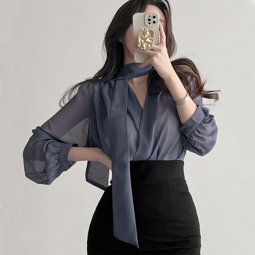 高级感气质宽松飘带衬衫轻熟
