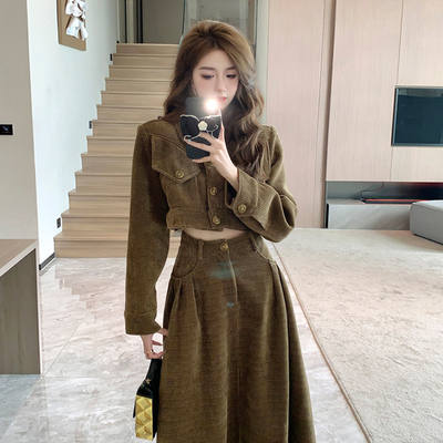 实拍2025秋冬加厚灯芯绒甜酷POLO领短款西装外套中长款半身裙套装