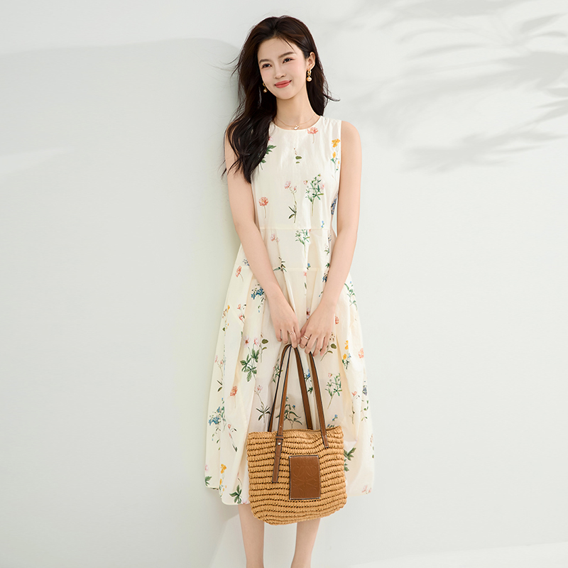 实拍2025夏季新款甜美碎花背心连衣裙女宽松公主风无袖花苞长裙