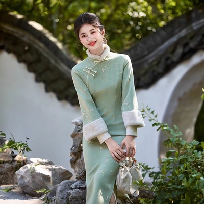 加绒加厚旗袍女高级感小个子年轻款2025巨好看日常秋冬改良连衣裙