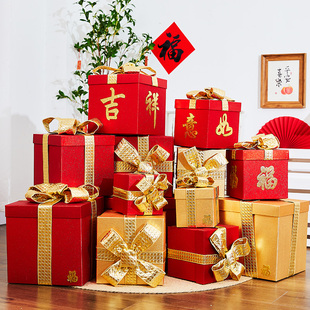 2025元旦新年装饰春节过年礼盒堆头摆件龙年酒店商场过年场景布置
