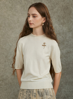 Famecoco范可儿圆领套头植物刺绣五分袖针织衫秋季新款FAC6DC005