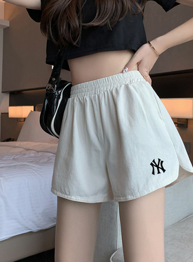 ins潮运动短裤女夏装2026新款宽松显瘦百搭阔腿休闲裤跑步热裤子
