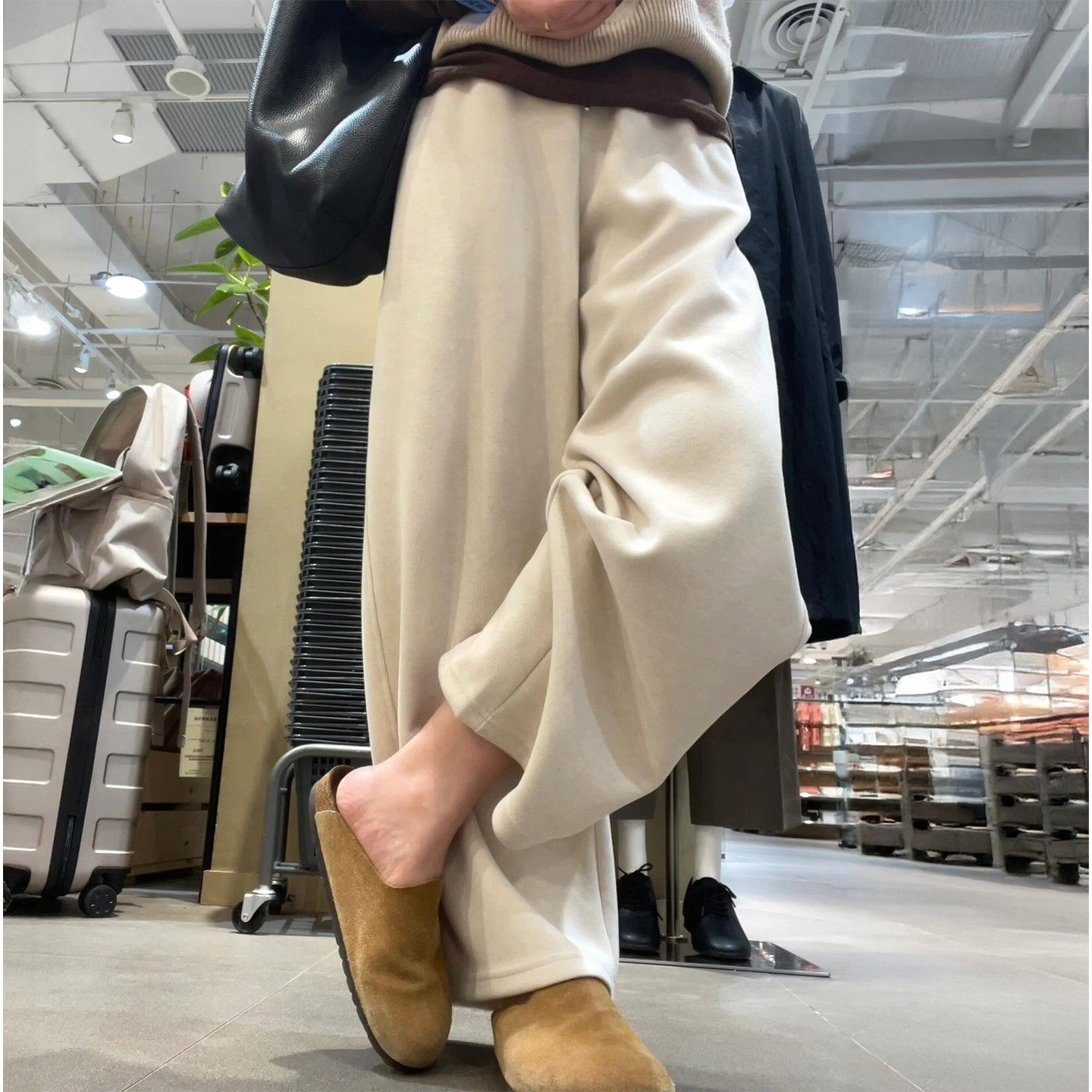 慵懒风米杏色阔腿裤女秋冬季大码胖mm高腰白色宽松显瘦加绒糯米裤