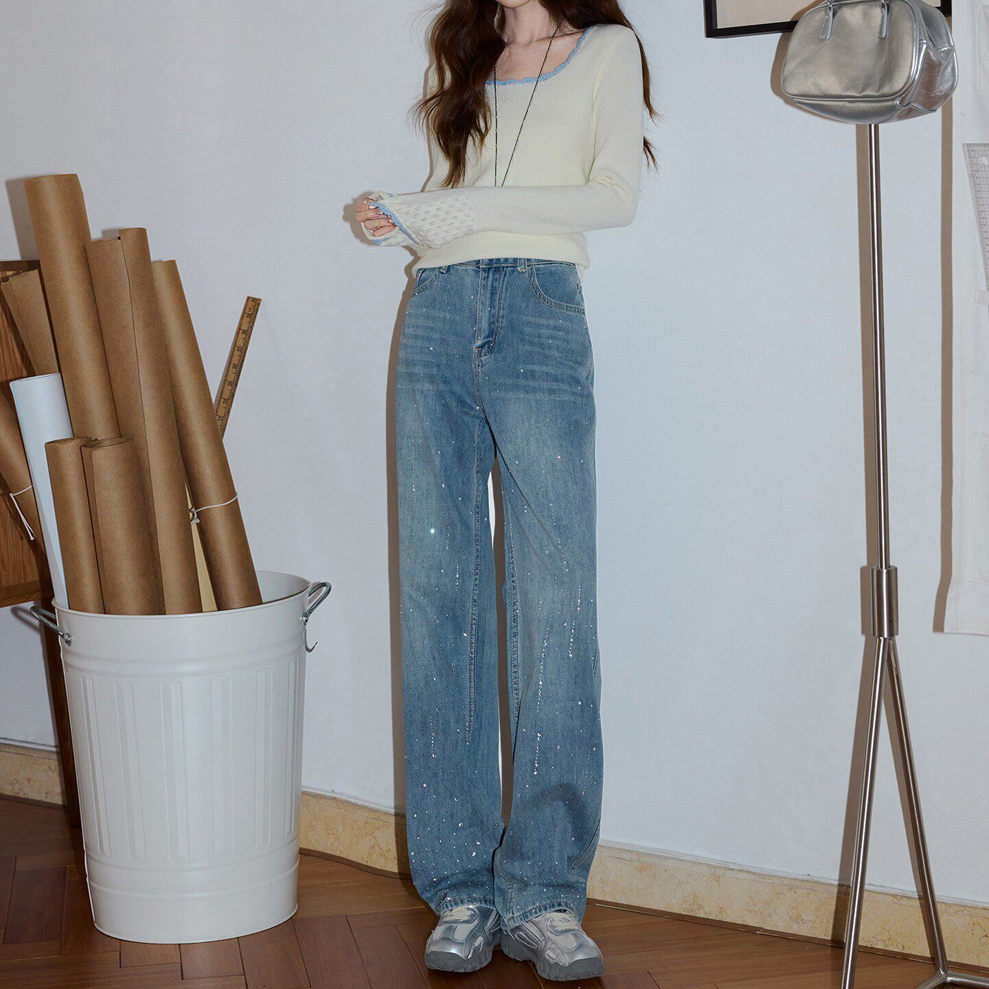 浅色满天星烫钻阔腿牛仔裤女春秋新款高腰巨好看垂感窄版直筒裤