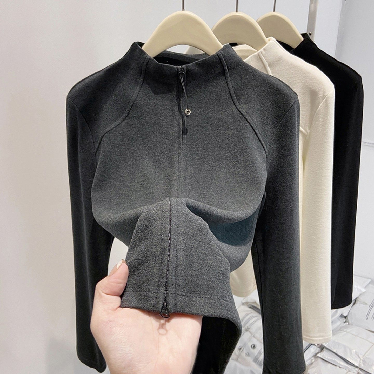 深灰色半高领德绒鱼骨修身卫衣打底衫女秋冬内搭可外穿双拉链开衫,户外/登山/野营/旅行用品,速干T恤,淘宝优惠券,粉丝福利购,淘宝优惠卷