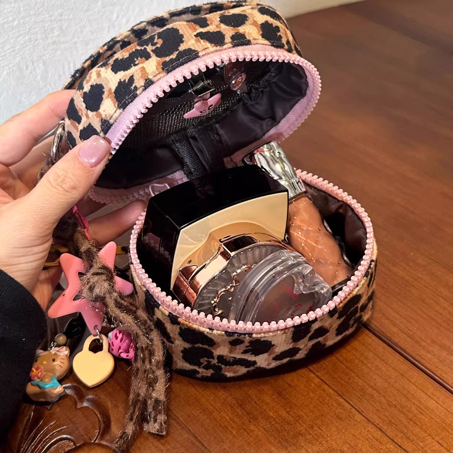 甜辣粉豹纹化妆包女外出便携式