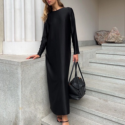 黑色打底长裙圆领长袖内搭秋冬连衣裙女气质Long sleeved dress
