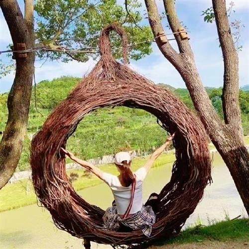 景区网红打卡鸟巢手工藤编婚纱摄影拍照道具爱心水滴款鸟巢摆件