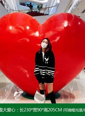 景区户外月亮星星玻璃钢发光云朵秋千大爱心摆件网红拍照打卡雕塑